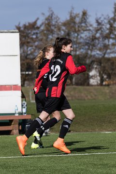 Bild 29 - B-Juniorinnen SG Weststeinburg/Bei - SV Fisia 03 : Ergebnis: 1:2